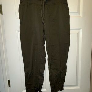 Lululemon Women Dark Green Cargo Pants
